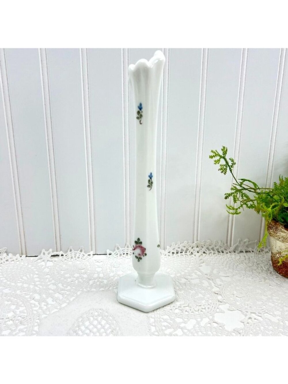 Vintage Westmoreland Swung Neck Look Milk Glass Bud Vase Handpainted Roses 10.5"